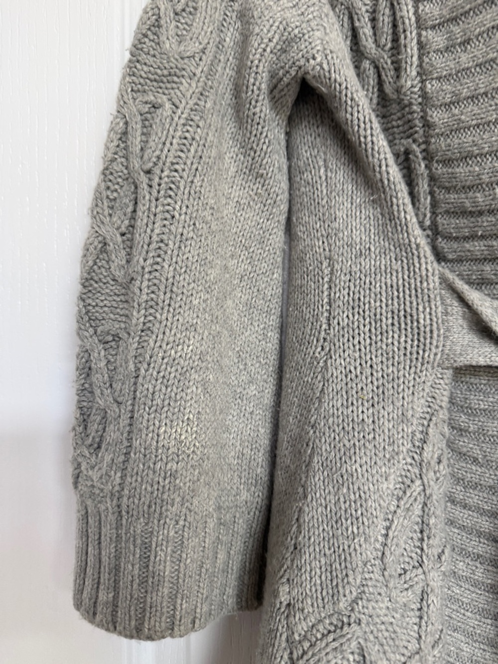 Beth Bowley Light Gray Cable-Knit Belted Cardigan - Picture 3 of 12